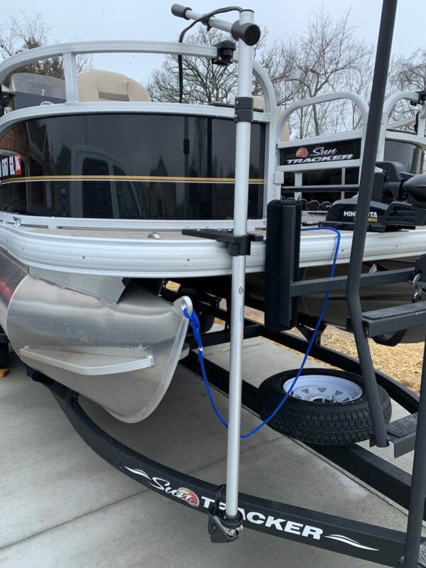 Pontoon Deck mounted livescope